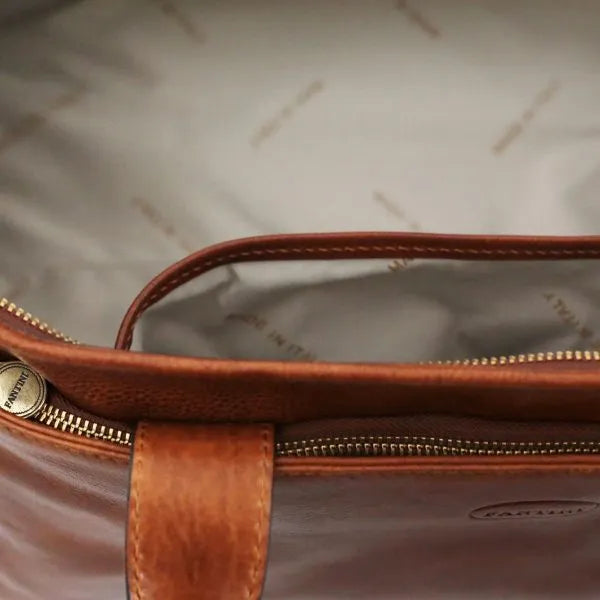 England Leather Duffle Bag – Your New Travel Companion