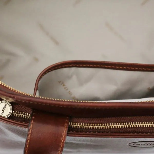 England Leather Duffle Bag – Travel in Style