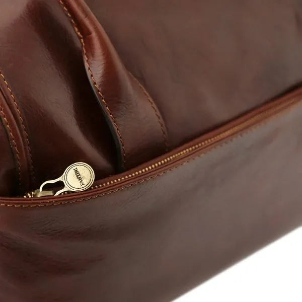 England Leather Duffle Bag – Travel in Style