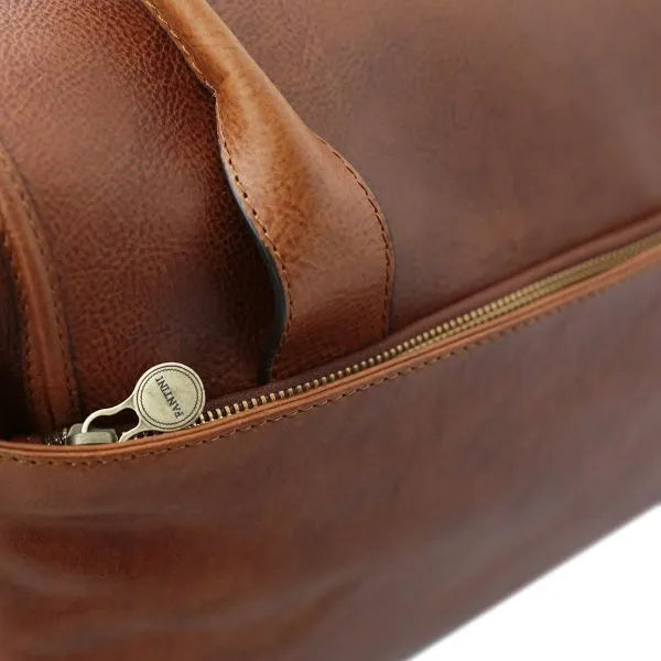 England Leather Duffle Bag – Your New Travel Companion