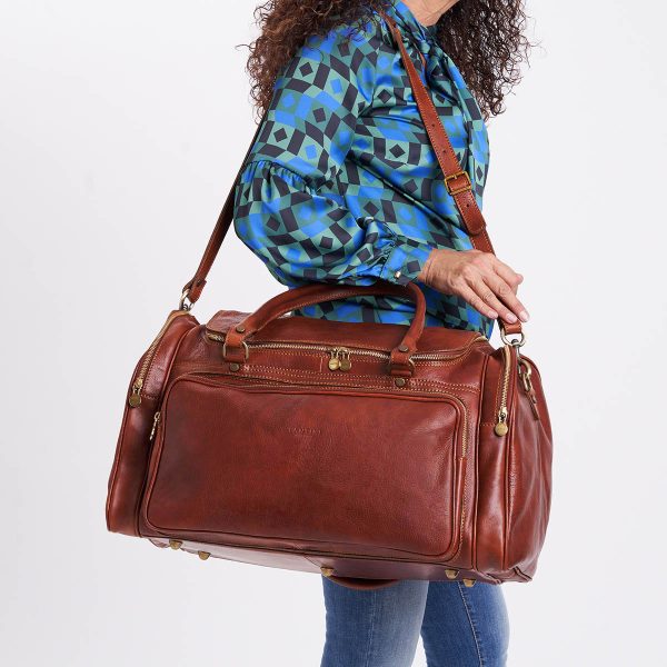 Praga Leather Duffle Bag – Your New Travel Companion