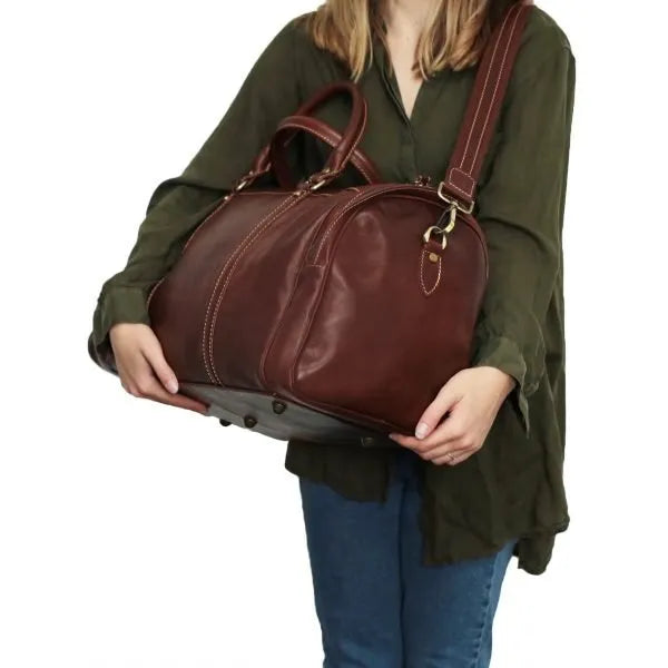 Firenze Leather Travel Duffle Bag – Tuscan Craftsmanship for the Modern Explorer