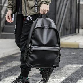 High-Quality Leather Men’s Backpack for 15.6" Laptop – Stylish and Durable for School and Leisure